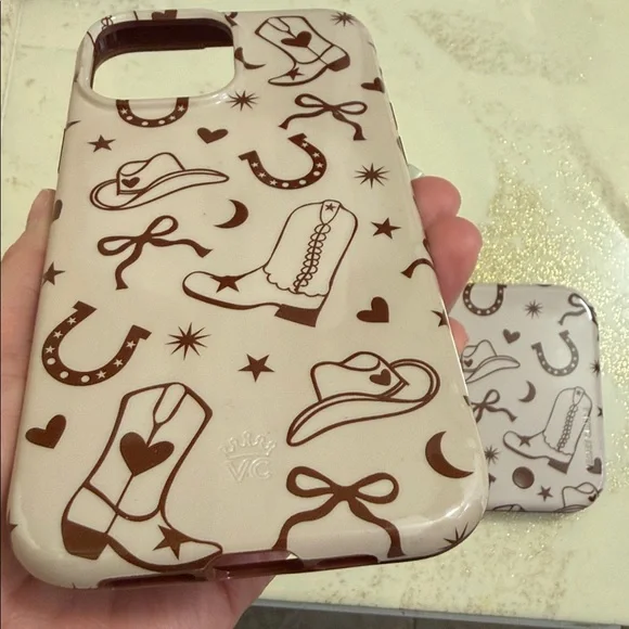 Velvet Caviar iPhone 13 Pro Max bundle - Picture 5 of 9